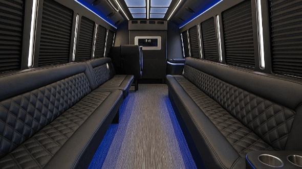 oak ridge 20 passenger party bus